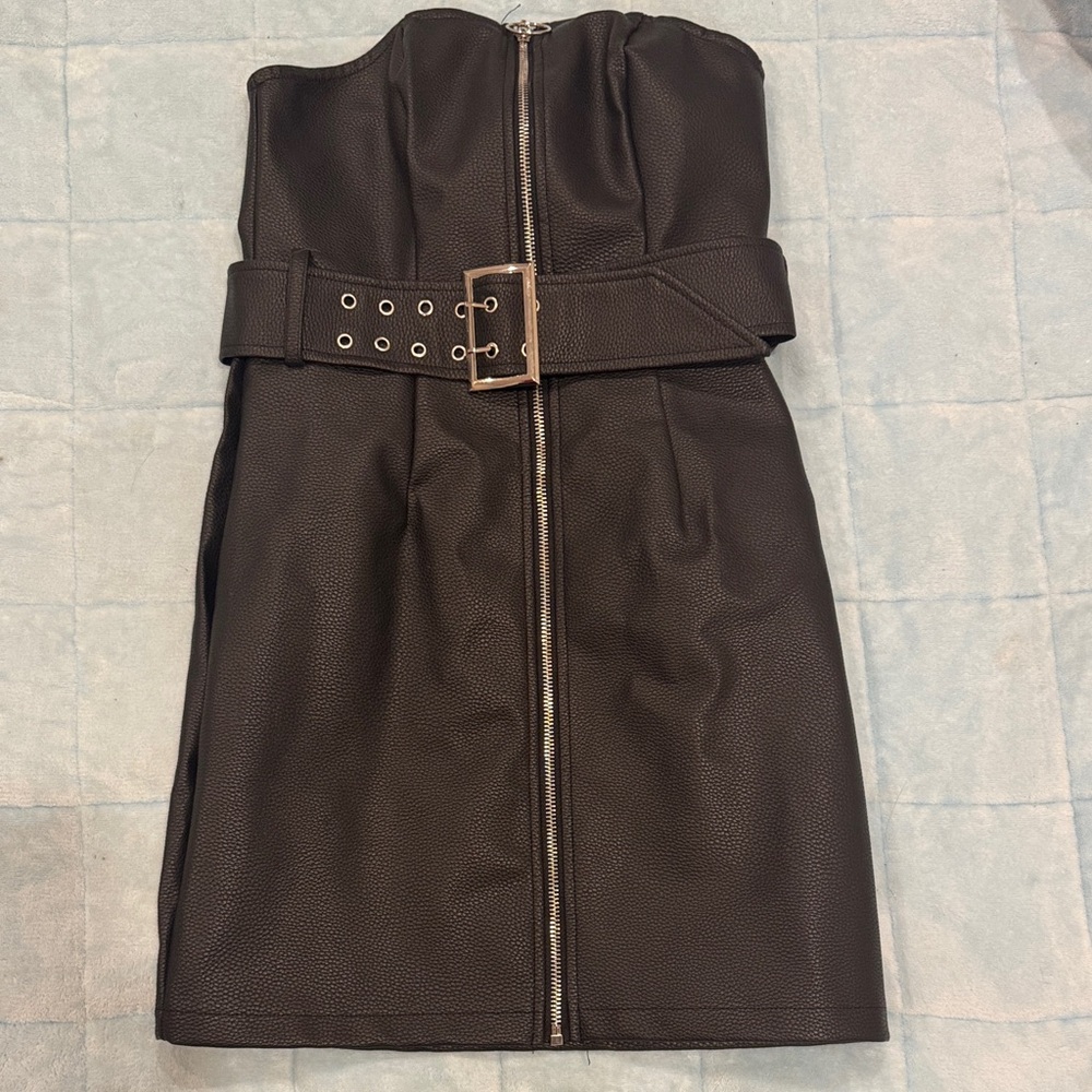PrettyLittleThing Black Strapless Dress with Belt